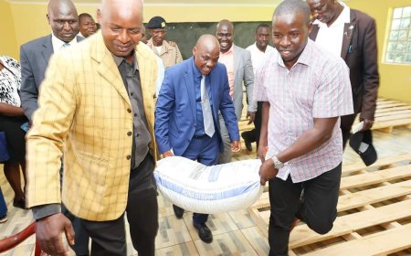 Governor Sang helps distribute fertilizer to Nandi farmers